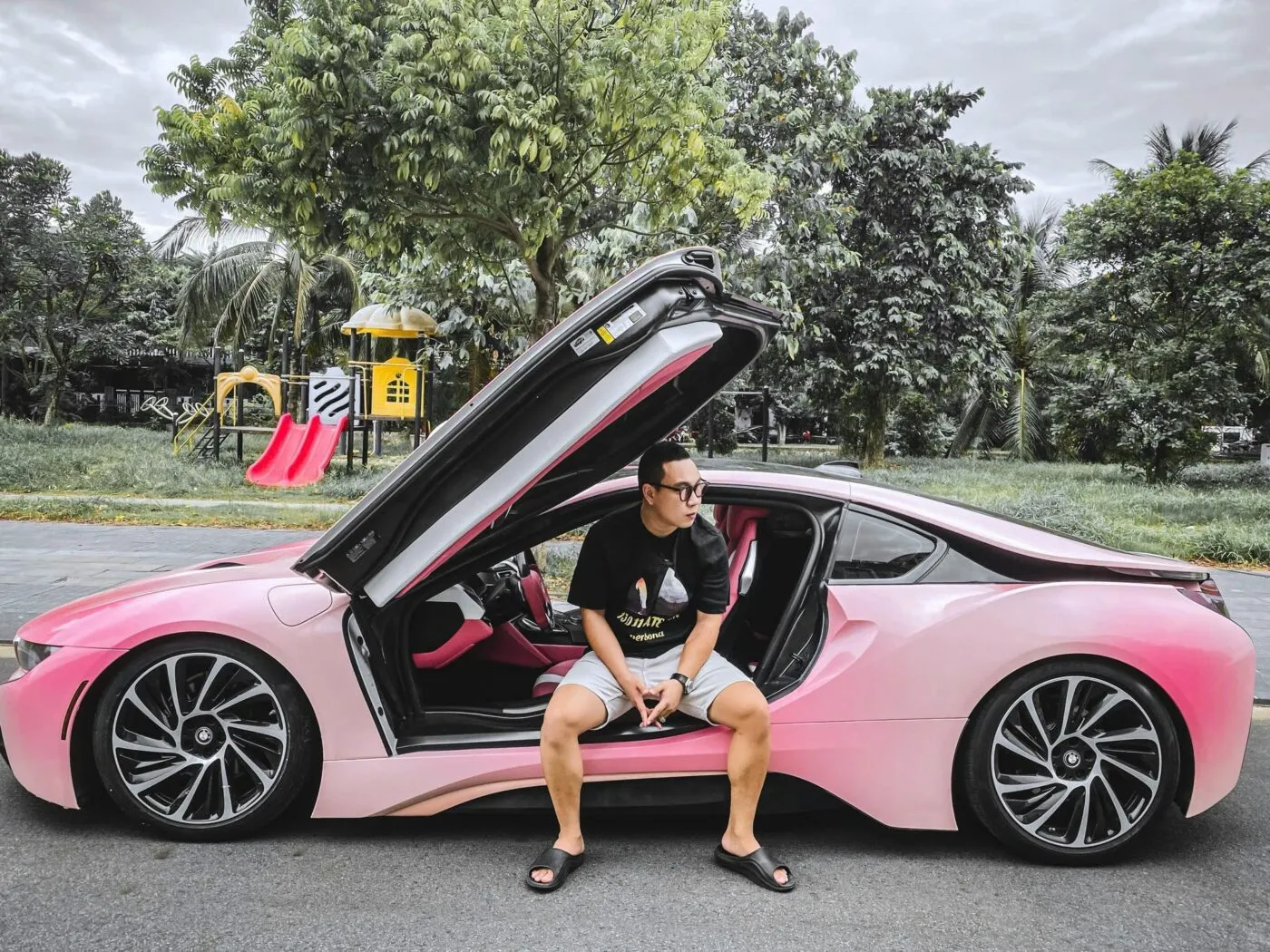 Lê Hoàng Việt
